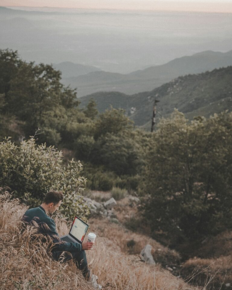 dmitriy-khanzhin-6jxmgdz--aQ-unsplash